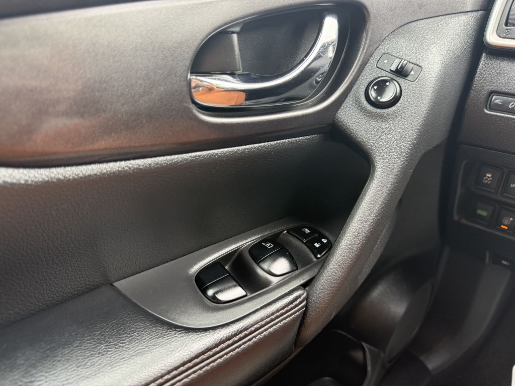 2016 nissan rogue sv