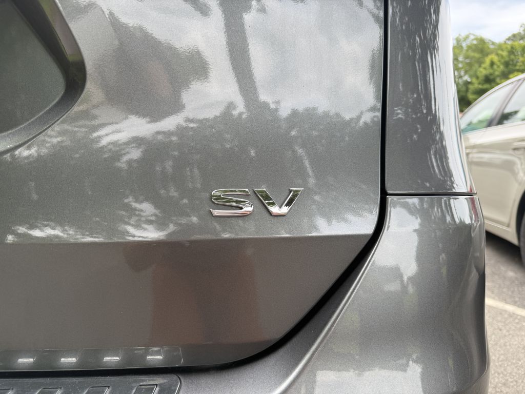 2016 nissan rogue sv