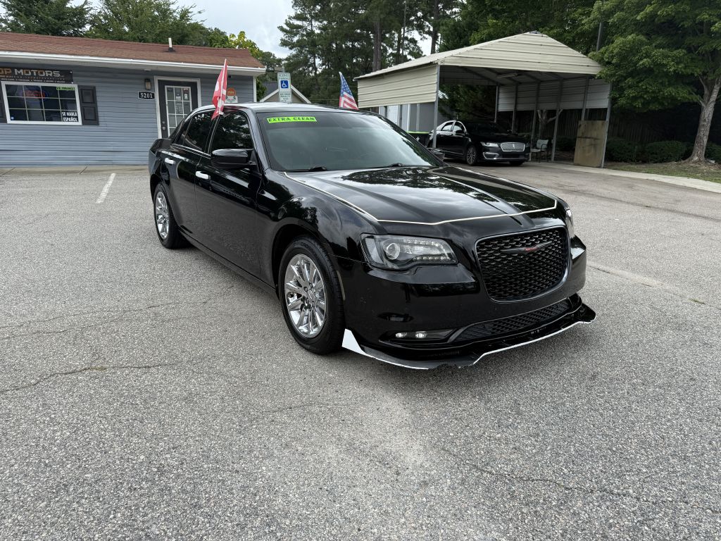 2022 chrysler 300 s v6