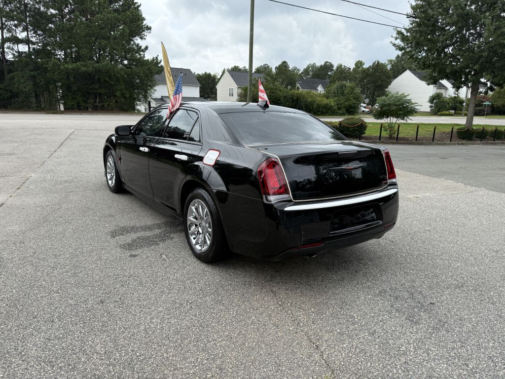 2022 chrysler 300 s v6