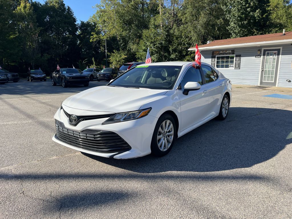 2019 toyota camry le