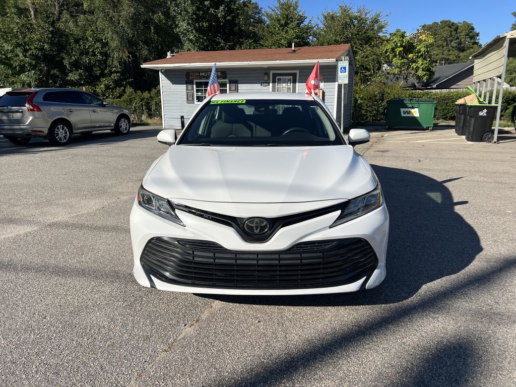 2019 toyota camry le