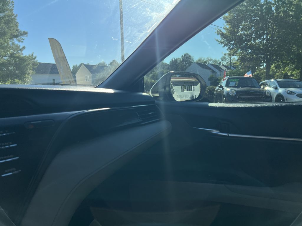 2019 toyota camry le