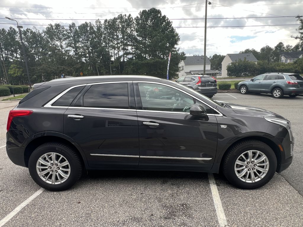 2017 cadillac xt5 base