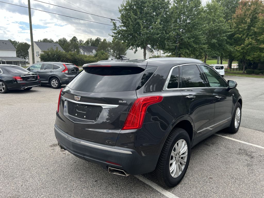 2017 cadillac xt5 base