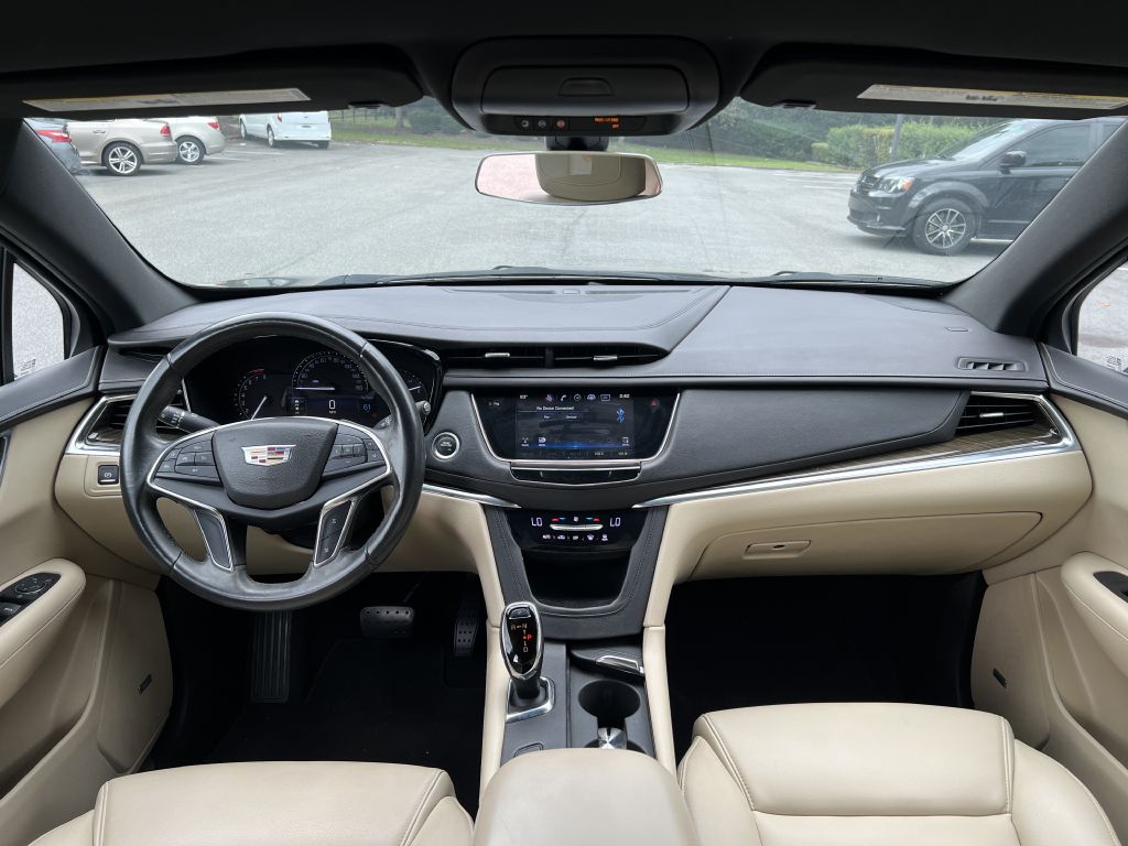 2017 cadillac xt5 base