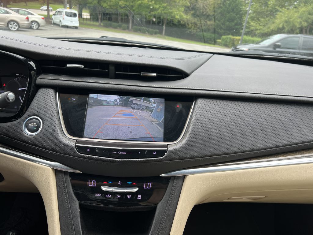 2017 cadillac xt5 base