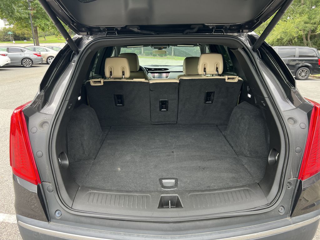 2017 cadillac xt5 base