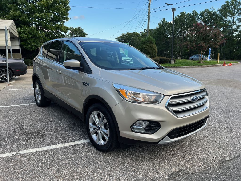 2017 ford escape se