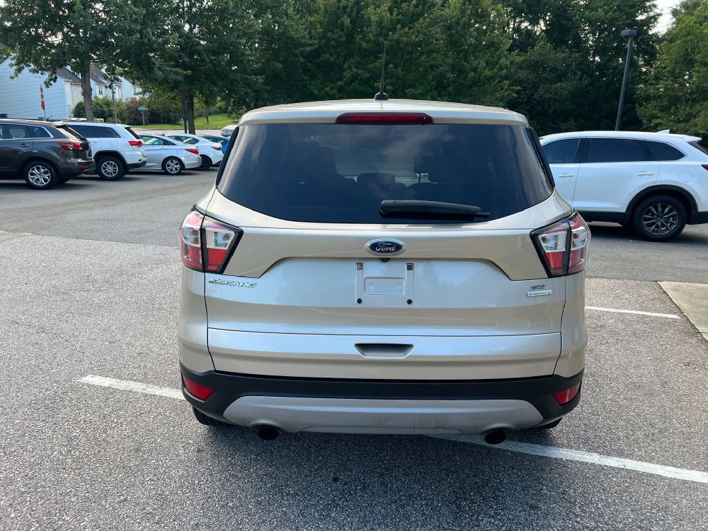 2017 ford escape se