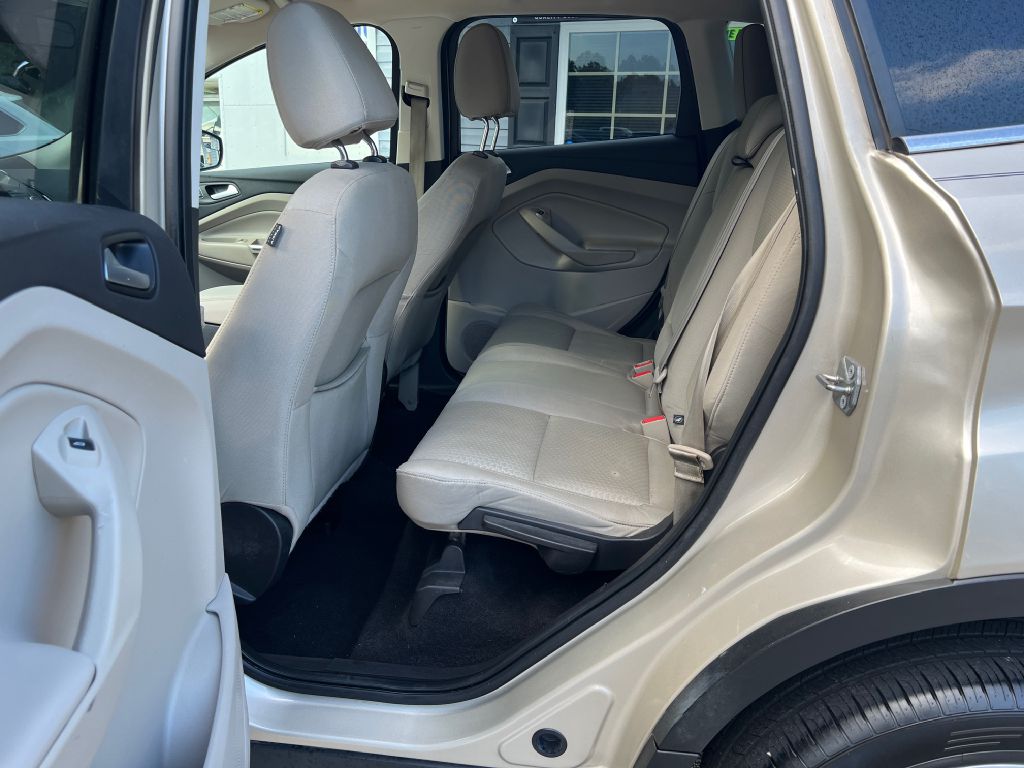 2017 ford escape se