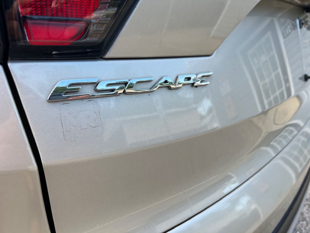 2017 ford escape se
