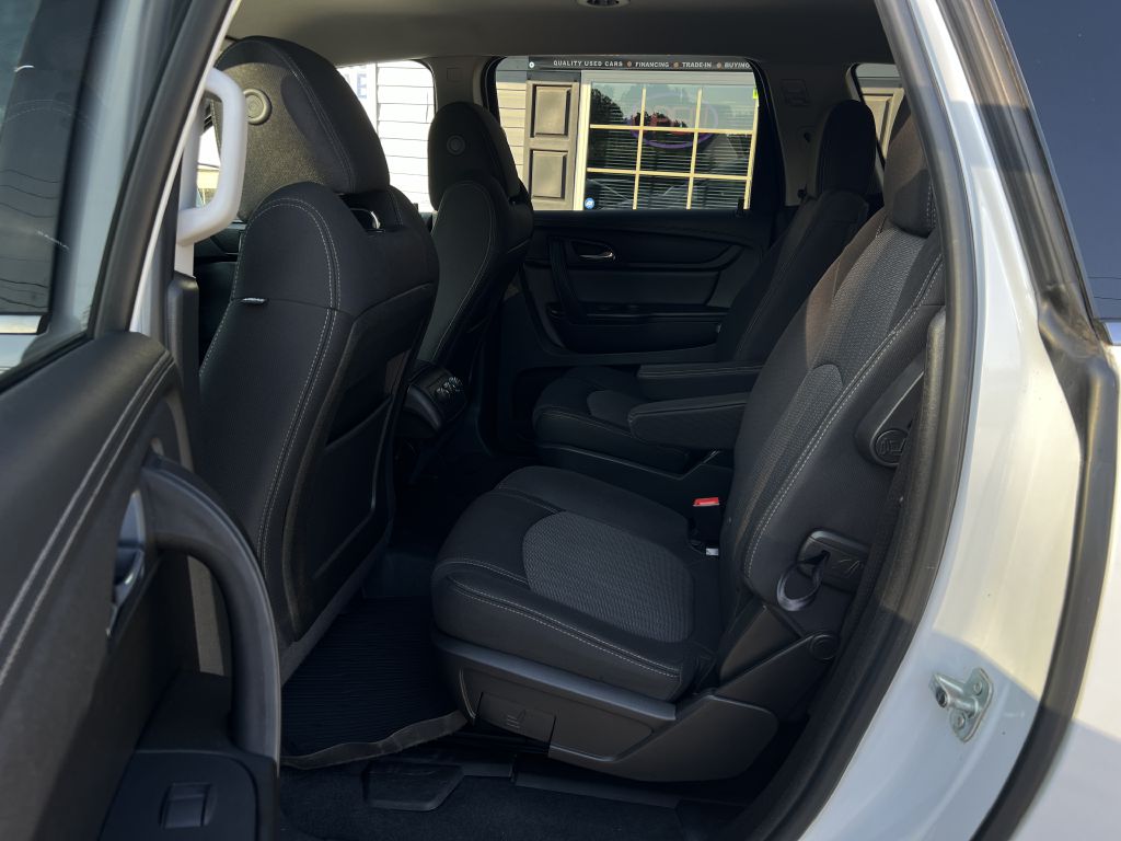 2017 chevrolet traverse lt