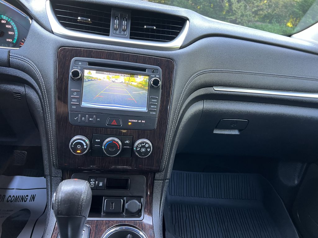 2017 chevrolet traverse lt