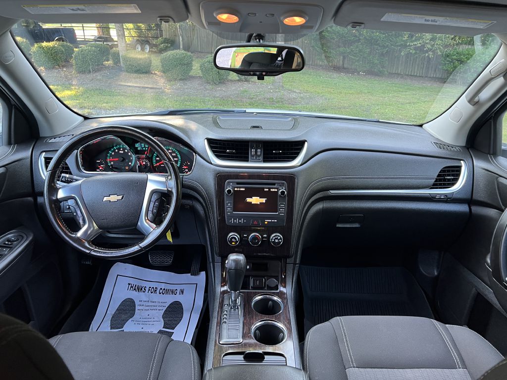 2017 chevrolet traverse lt