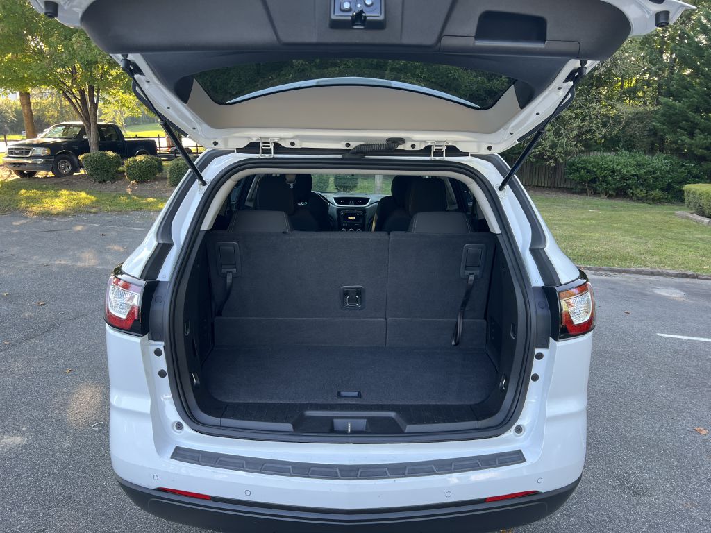 2017 chevrolet traverse lt