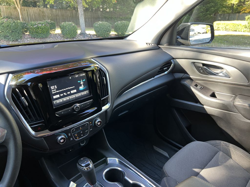 2019 chevrolet traverse ls
