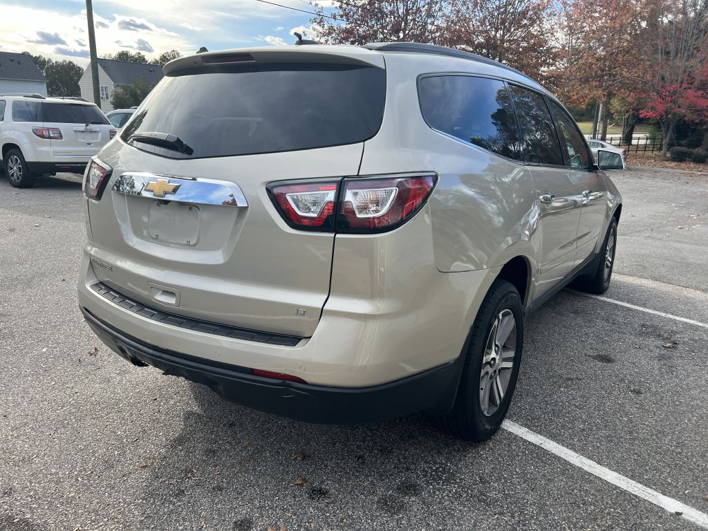 2017 chevrolet traverse lt