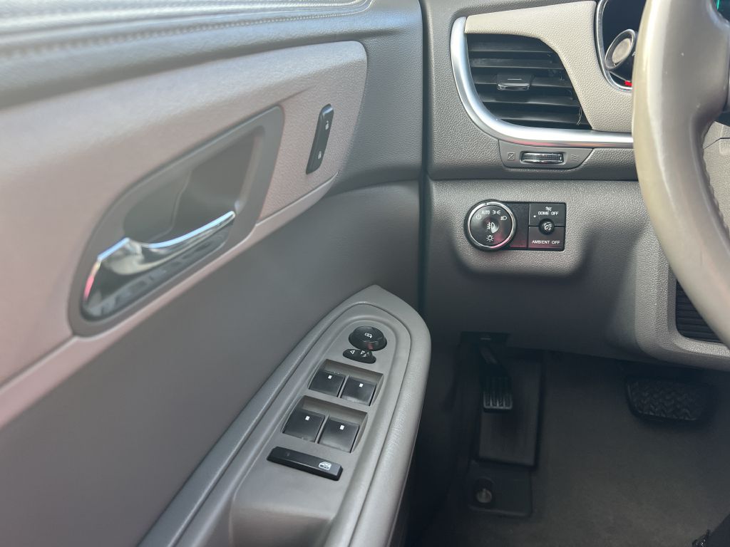 2017 chevrolet traverse lt