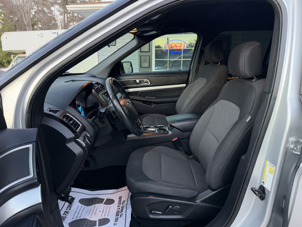 2017 ford explorer xlt