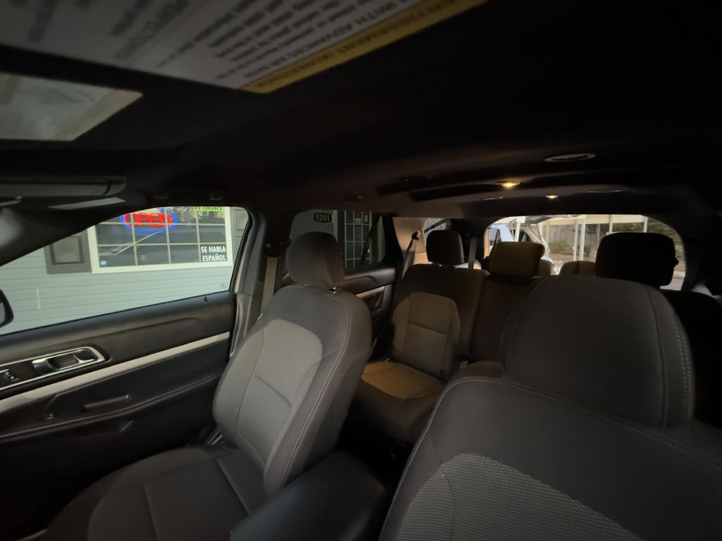 2017 ford explorer xlt