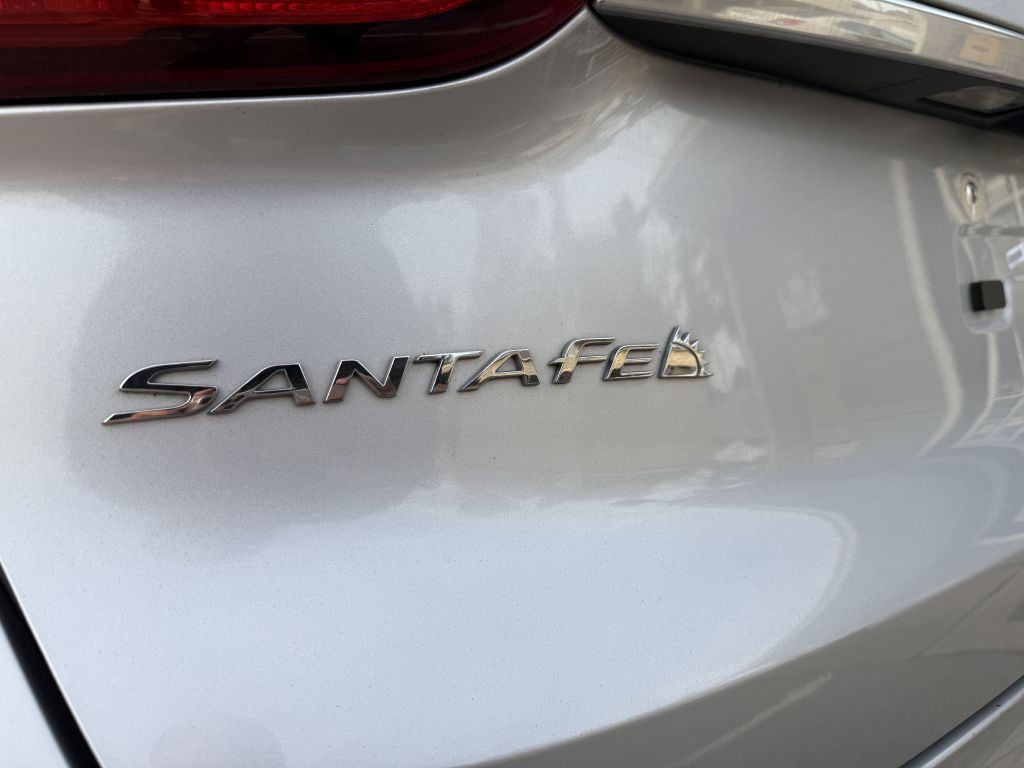 2020 hyundai santa fe se