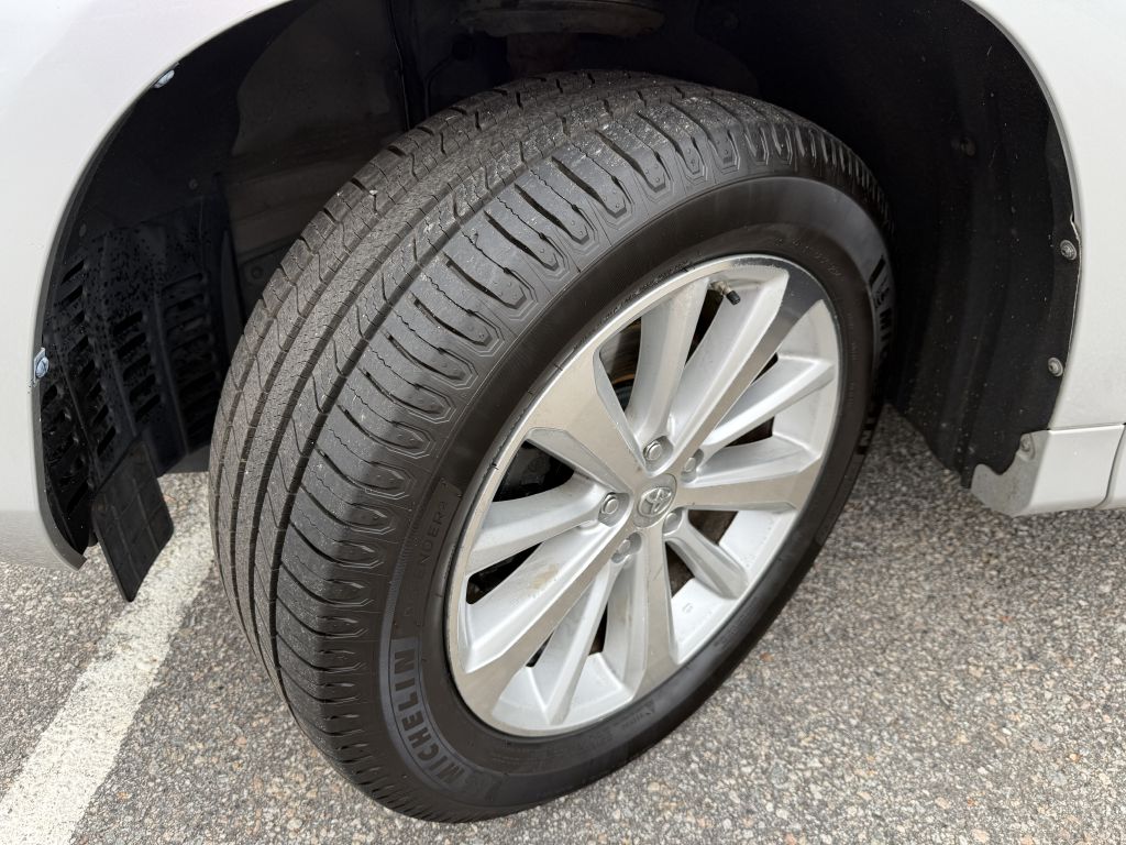 2011 toyota highlander hybr limited