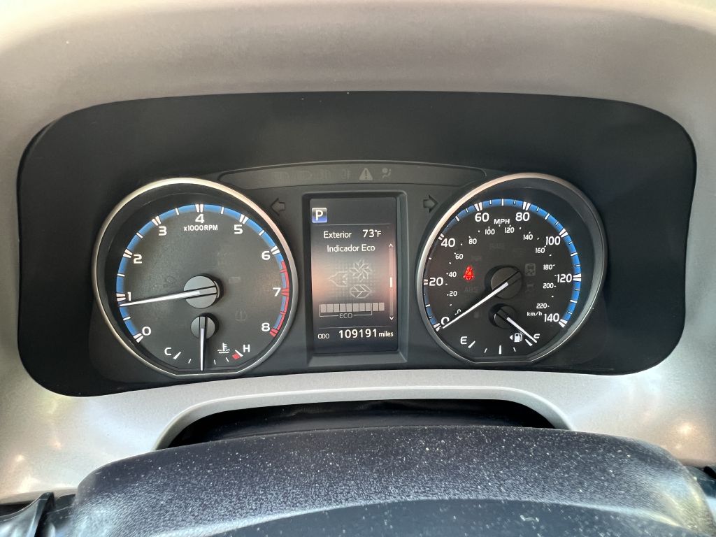 2018 toyota rav4 le