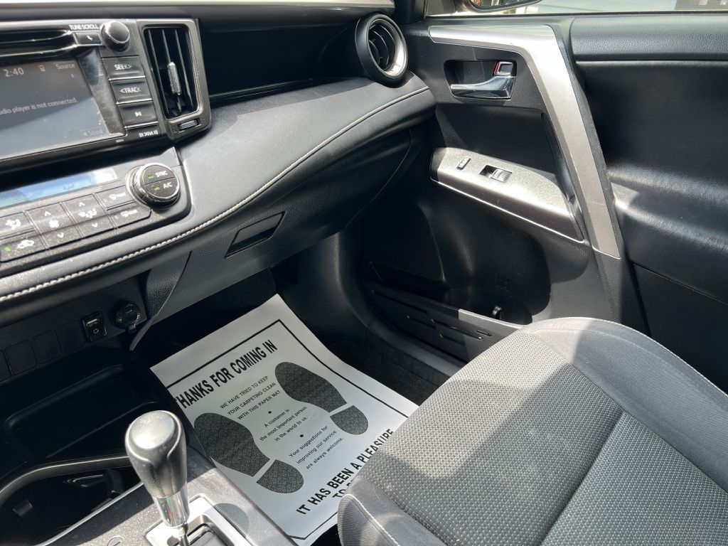2016 toyota rav4 xle
