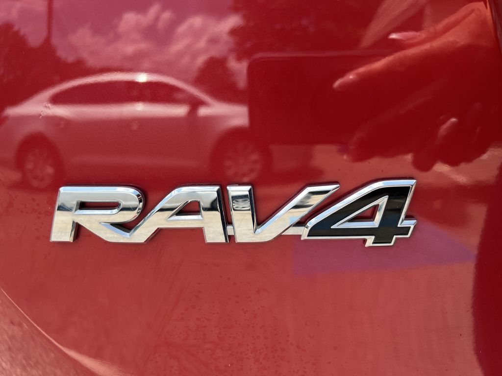2016 toyota rav4 xle