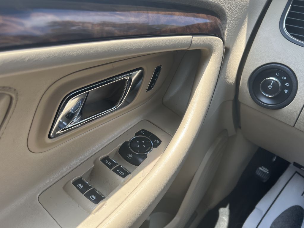 2014 ford taurus limited