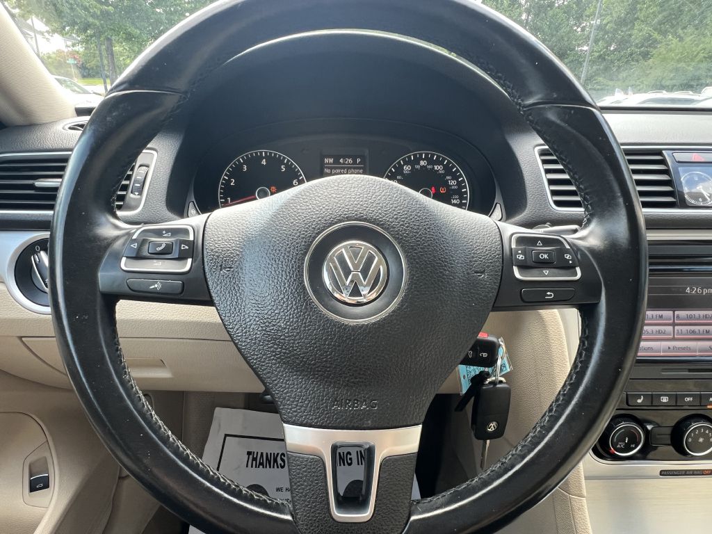 2013 volkswagen passat se